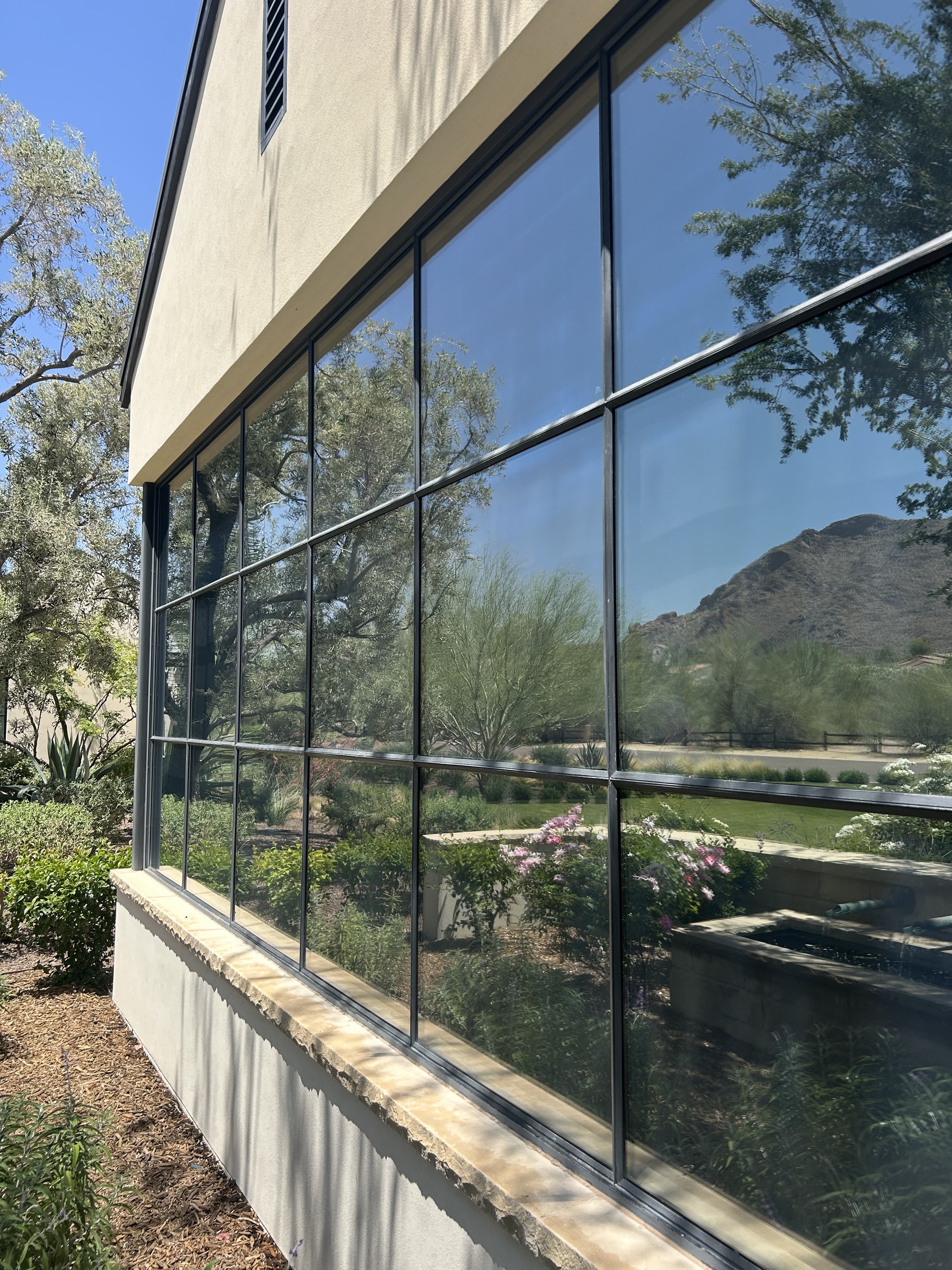 Spotless windows on a luxury Arizona home